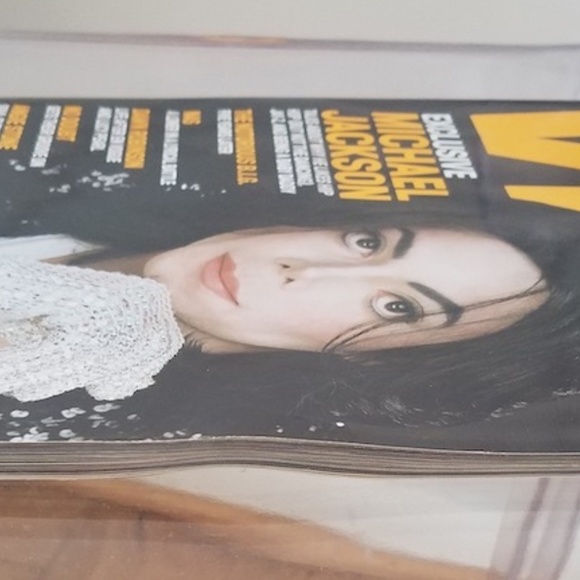 March 2002 VIBE Magazine with Michael Jackson - Picture 13 of 13